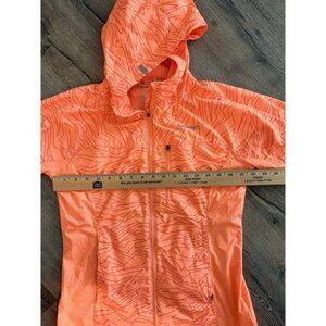 Avalanche Women's light weight coat wornens size medium excellent condition